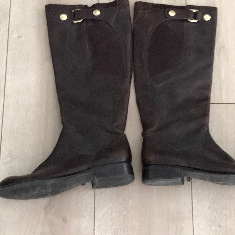 Brown boots